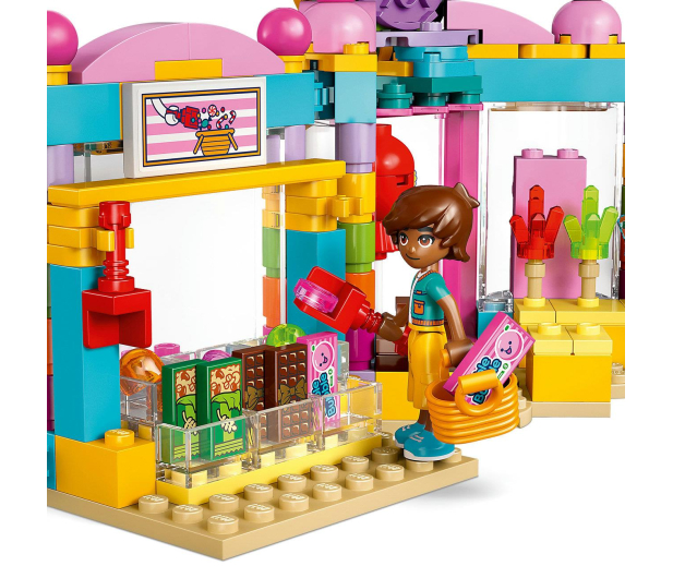 LEGO Friends 42649 Sklep z cukierkami w Heartlake - 1284096 - zdjęcie 12